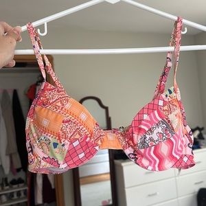 Shein printed bikini top in a size small.